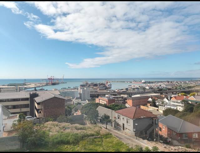2 BEDROOM APARTMENT FOR SALE IN GQEBERHA CENTRAL